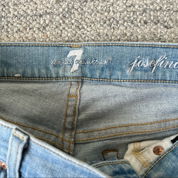 7 for all mankind jeans. Skinny Boyfriend fit. Size 24. - Picture 5 of 9